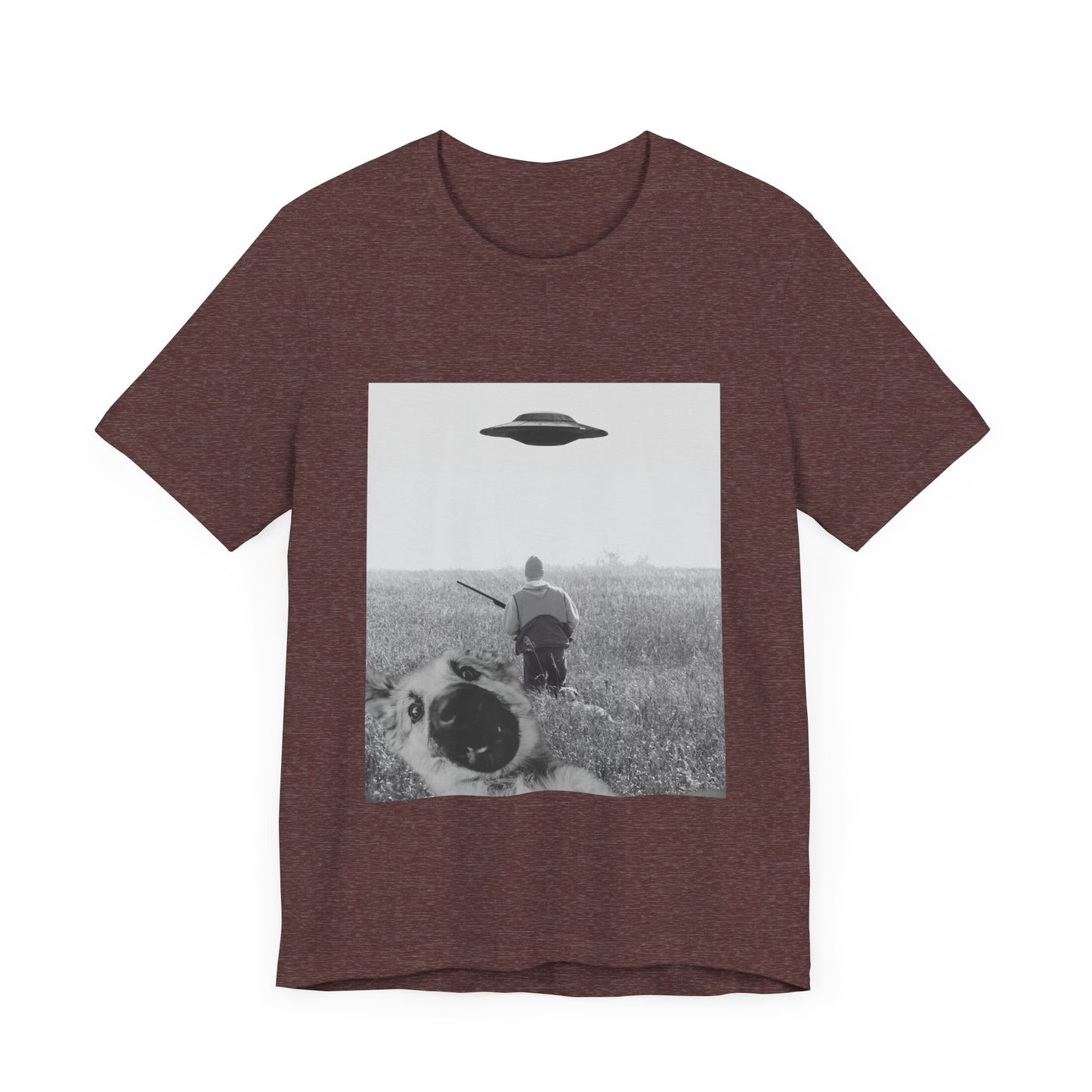 Funny Dog Hunter Selfie- UFO Unisex Short Sleeve Tee